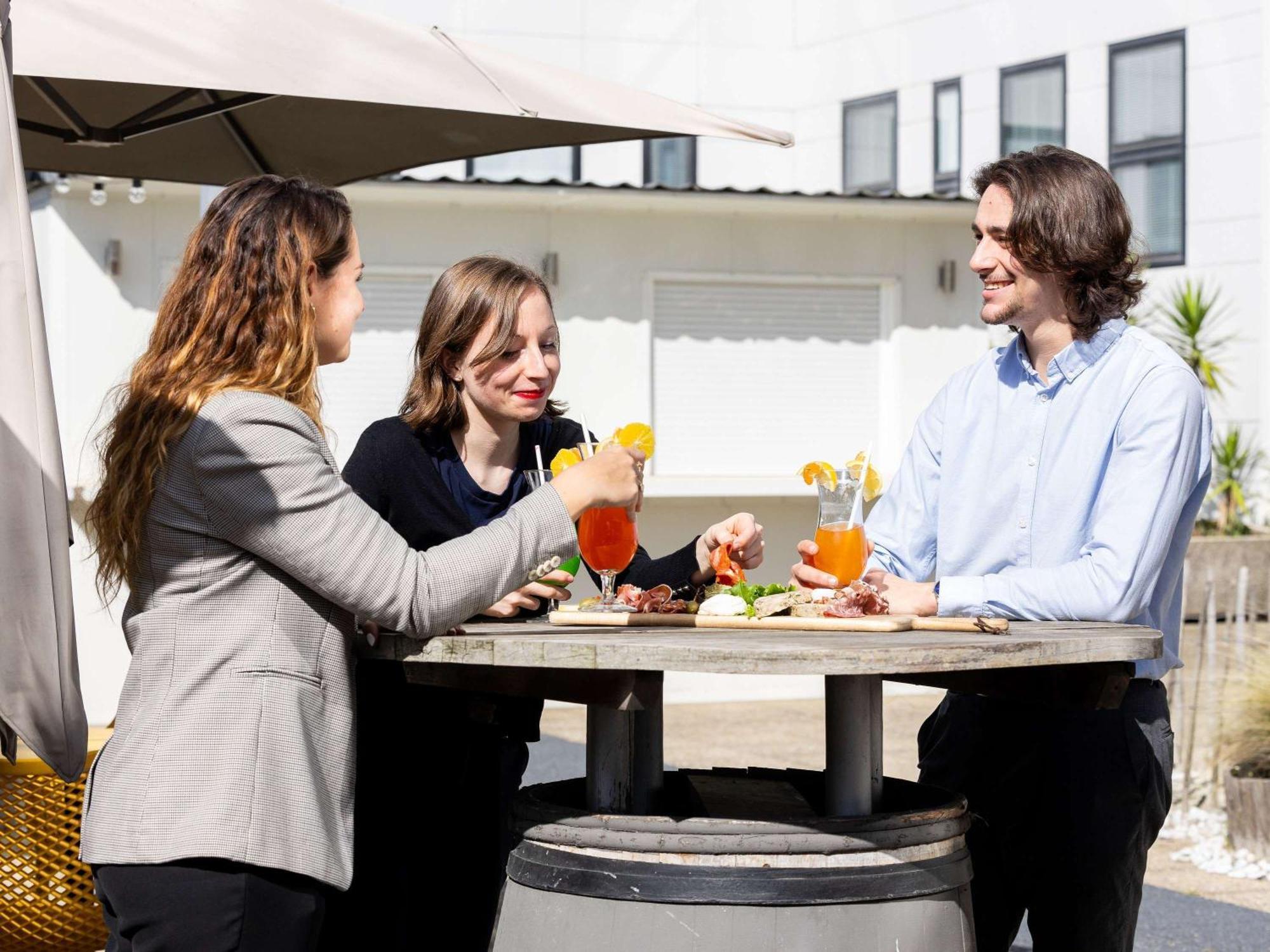 Ibis Bordeaux Centre Meriadeck Bagian luar foto