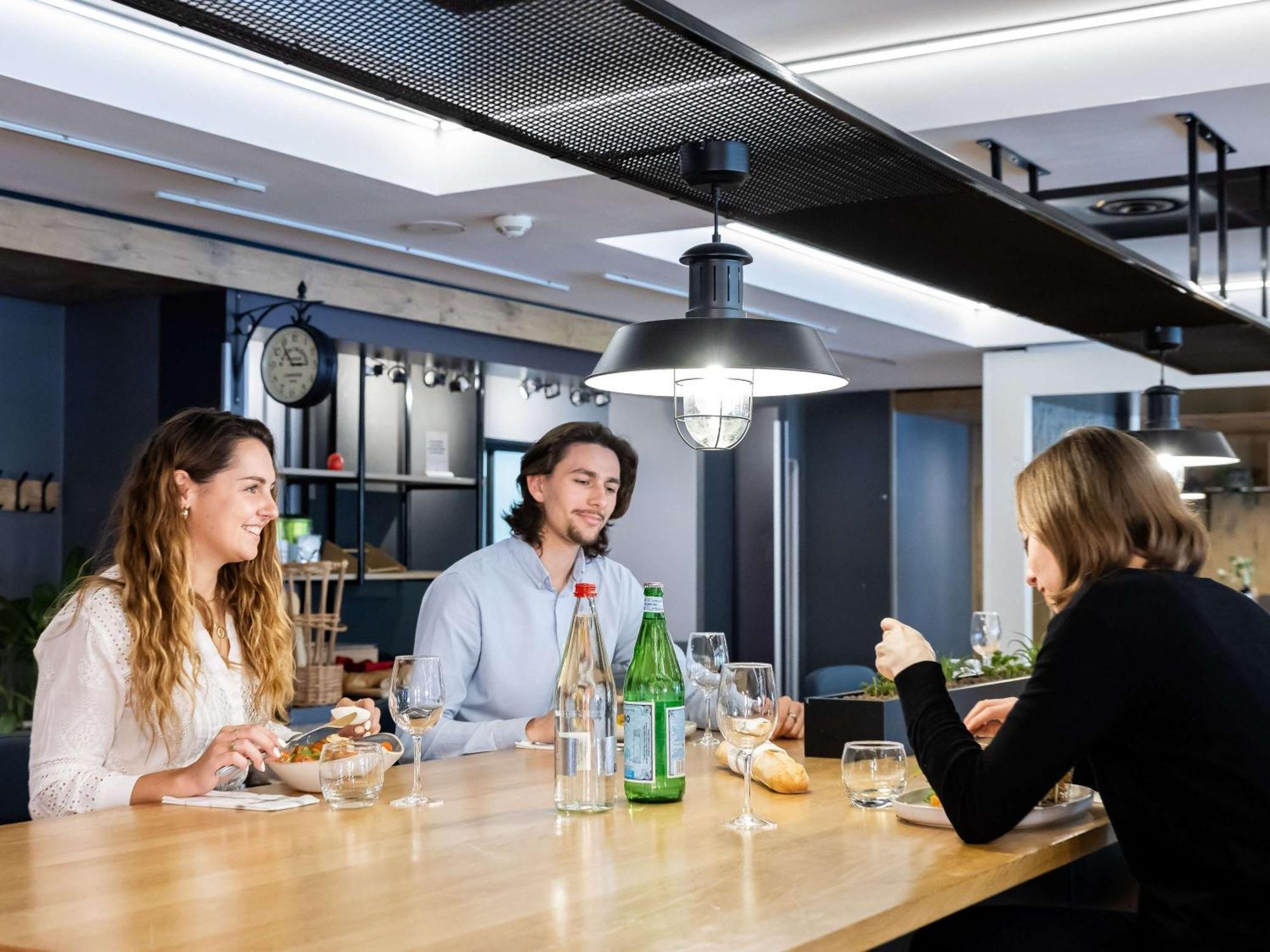 Ibis Bordeaux Centre Meriadeck Bagian luar foto