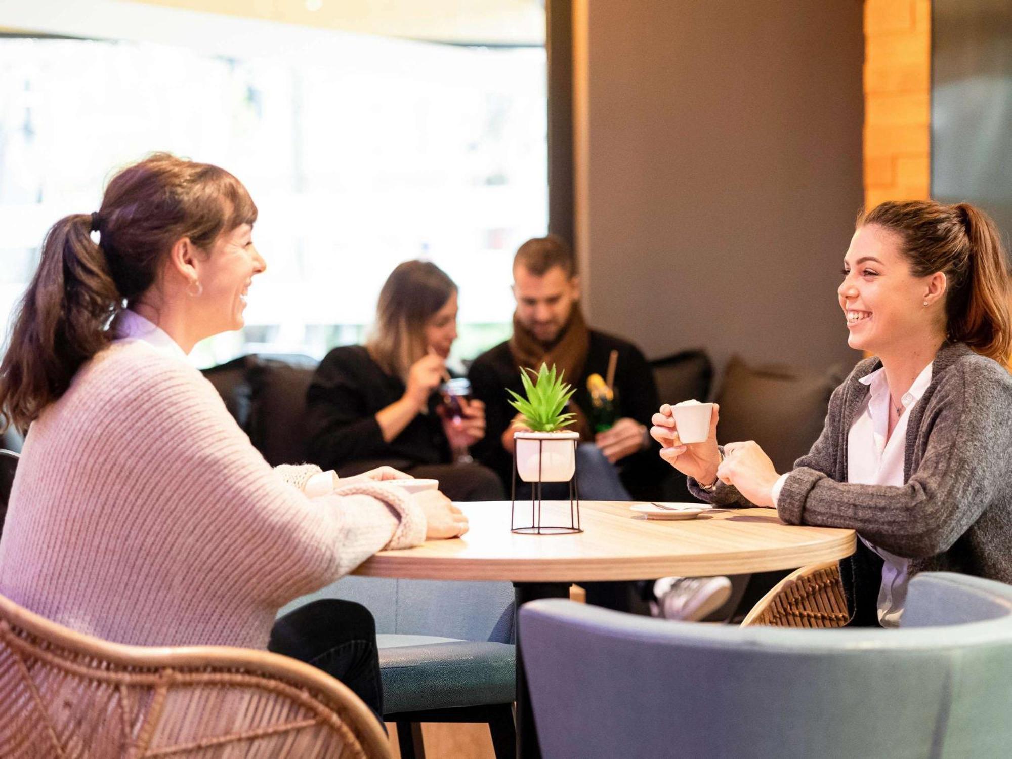 Ibis Bordeaux Centre Meriadeck Bagian luar foto